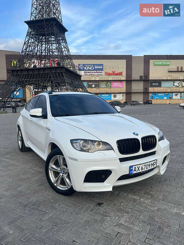 Внедорожник / Кроссовер BMW X6 2011 в 