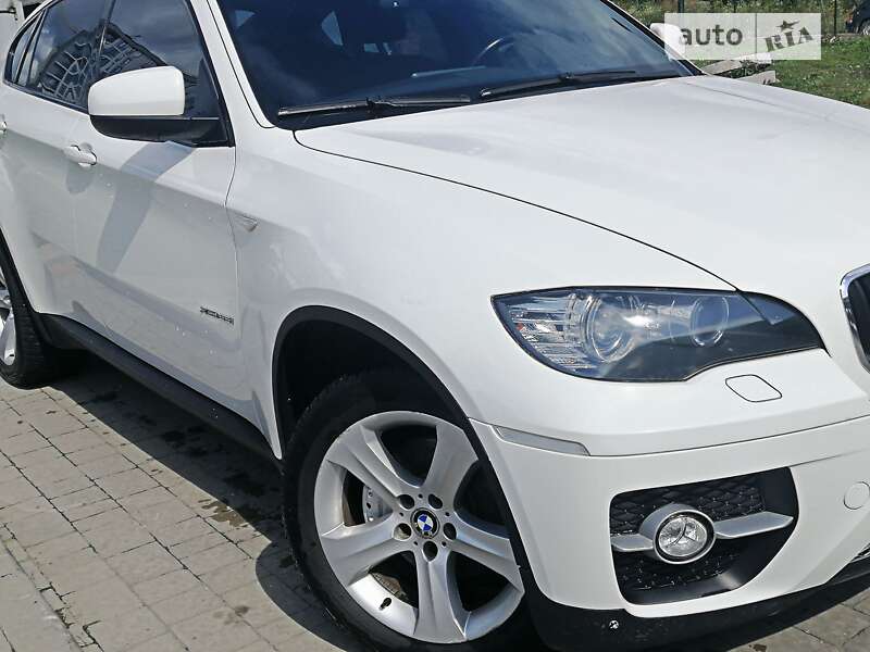 Позашляховик / Кросовер BMW X6 2011 в Івано-Франківську