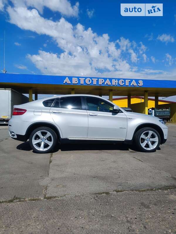 Внедорожник / Кроссовер BMW X6 2011 в Умани