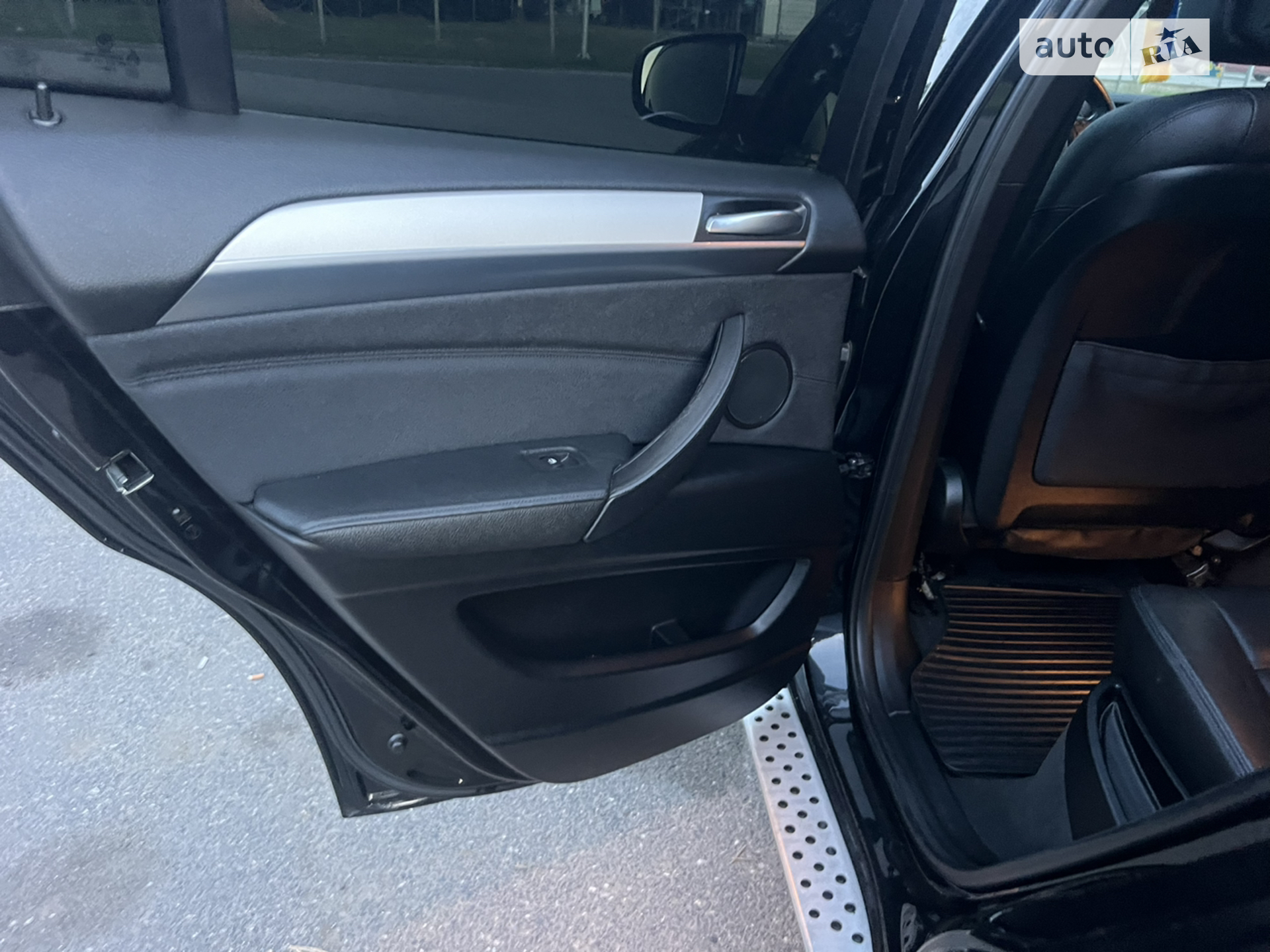2010 BMW X6 - мініатюра 20