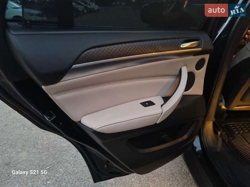 Внедорожник / Кроссовер BMW X6 2011 в Ровно