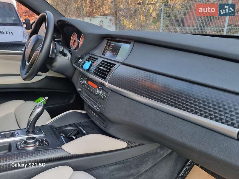 Внедорожник / Кроссовер BMW X6 2011 в Ровно