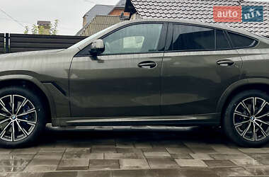 Позашляховик / Кросовер BMW X6 2022 в 