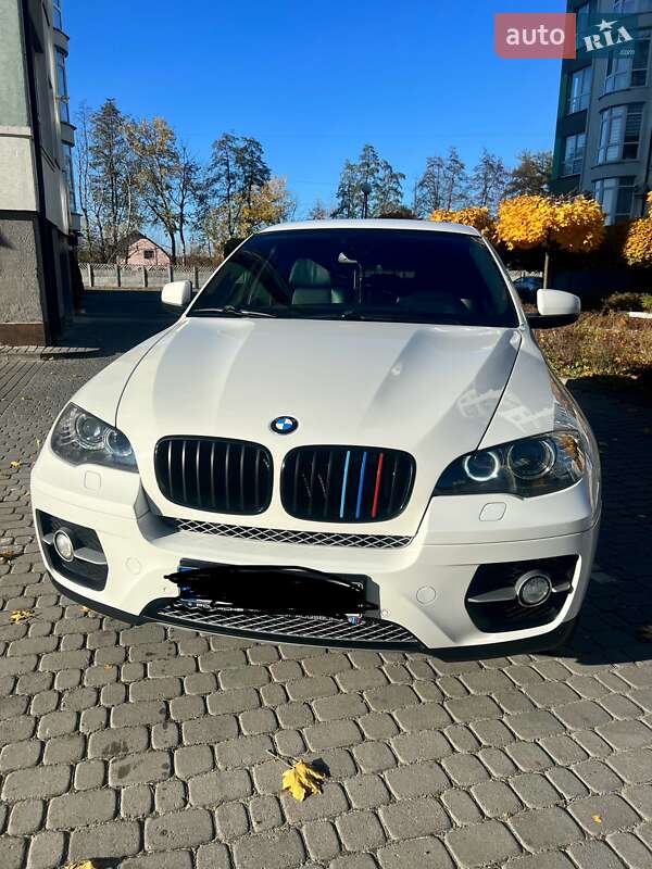Внедорожник / Кроссовер BMW X6 2011 в 