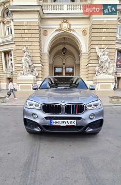 Позашляховик / Кросовер BMW X6 2017 в 