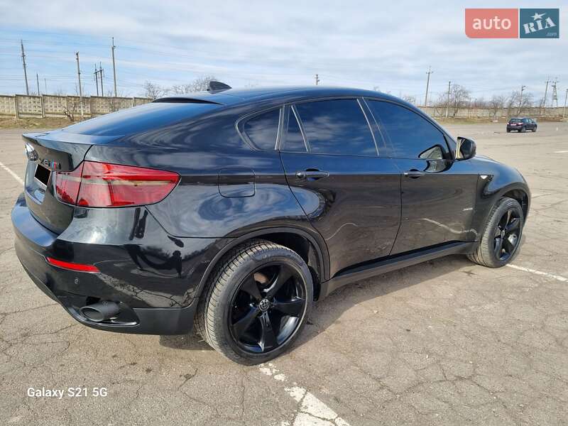 Внедорожник / Кроссовер BMW X6 2011 в Ровно