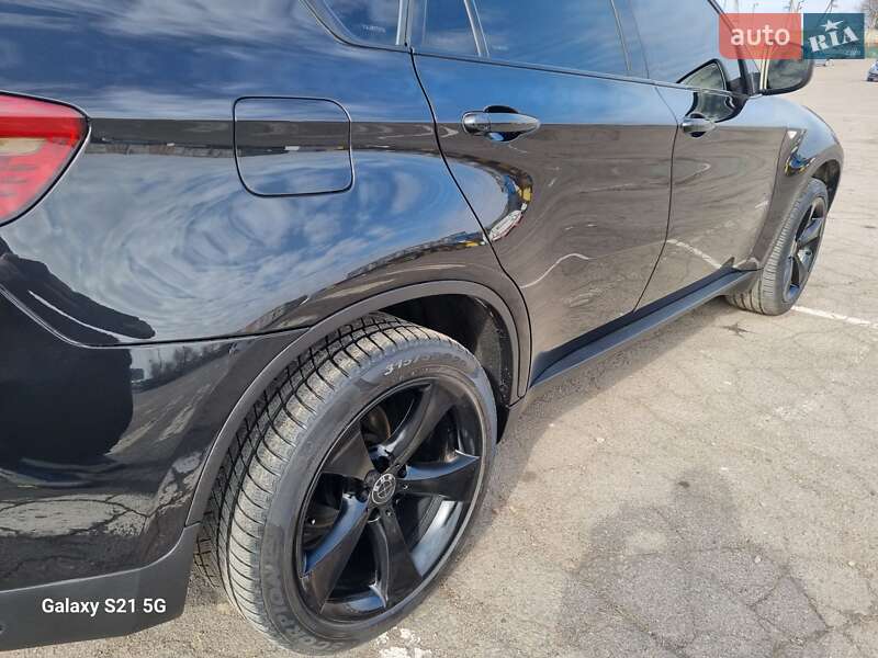 Внедорожник / Кроссовер BMW X6 2011 в Ровно