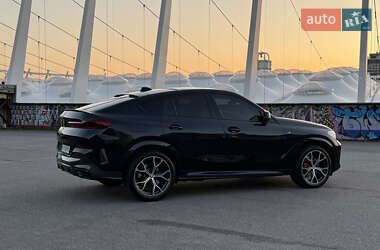 Позашляховик / Кросовер BMW X6 2022 в 