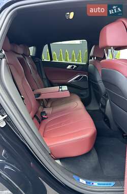 Внедорожник / Кроссовер BMW X6 2021 в 