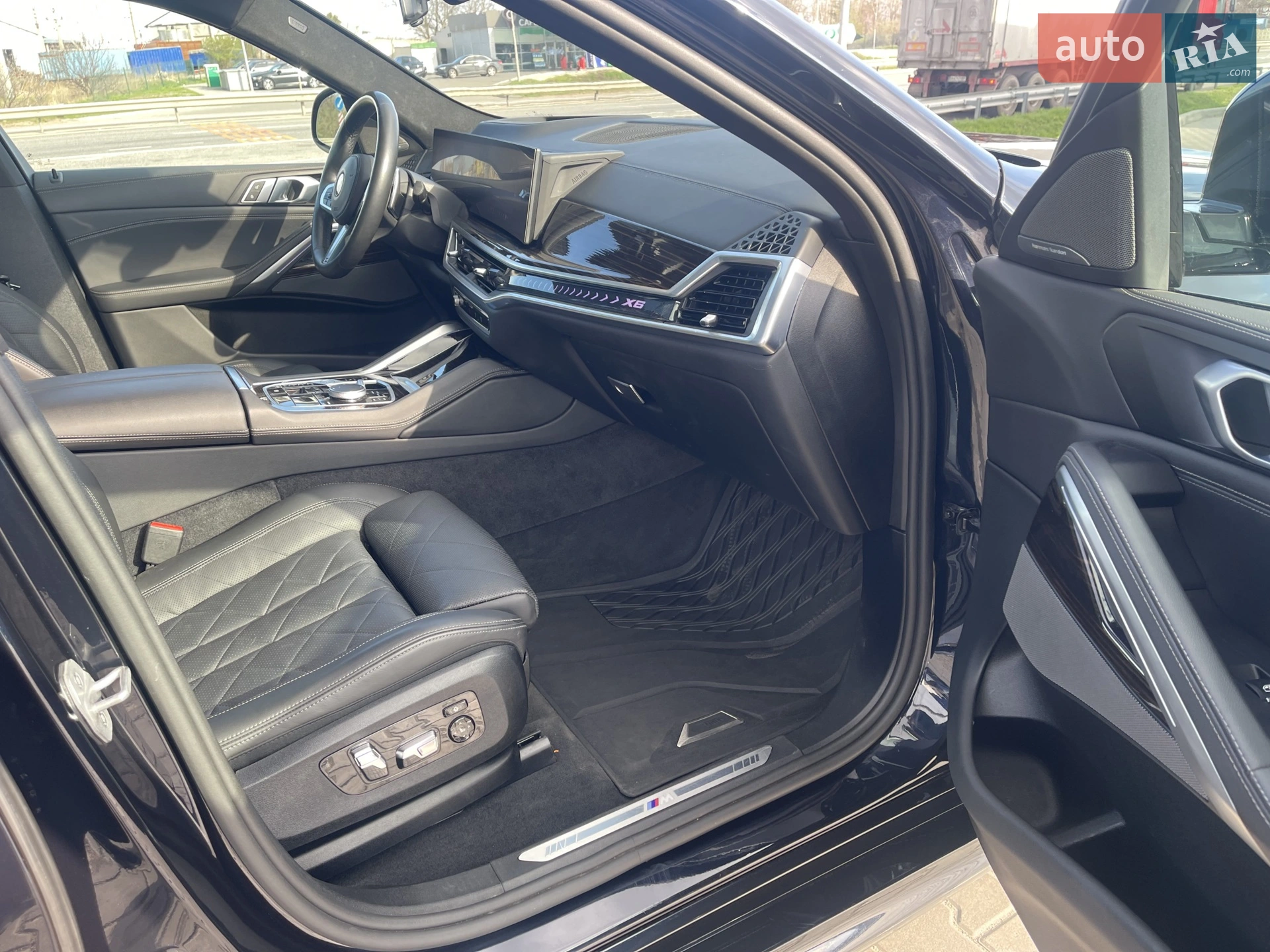 2023 BMW X6 - мініатюра 38
