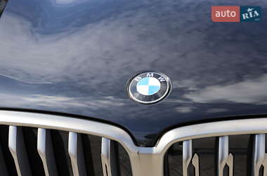 Позашляховик / Кросовер BMW X6 2022 в 