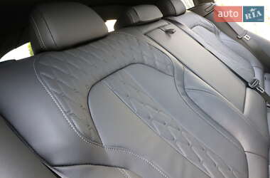 Позашляховик / Кросовер BMW X6 2022 в 