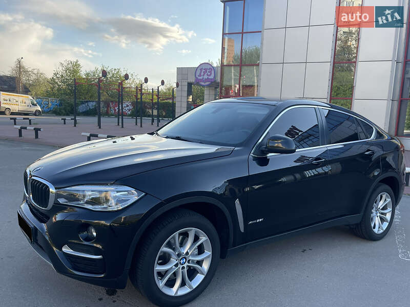 Позашляховик / Кросовер BMW X6 2017 в 