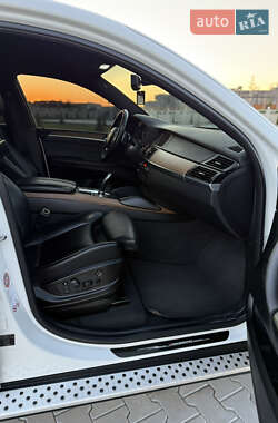 Позашляховик / Кросовер BMW X6 2010 в 