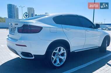 Позашляховик / Кросовер BMW X6 2011 в 
