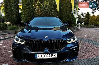 Позашляховик / Кросовер BMW X6 2022 в 