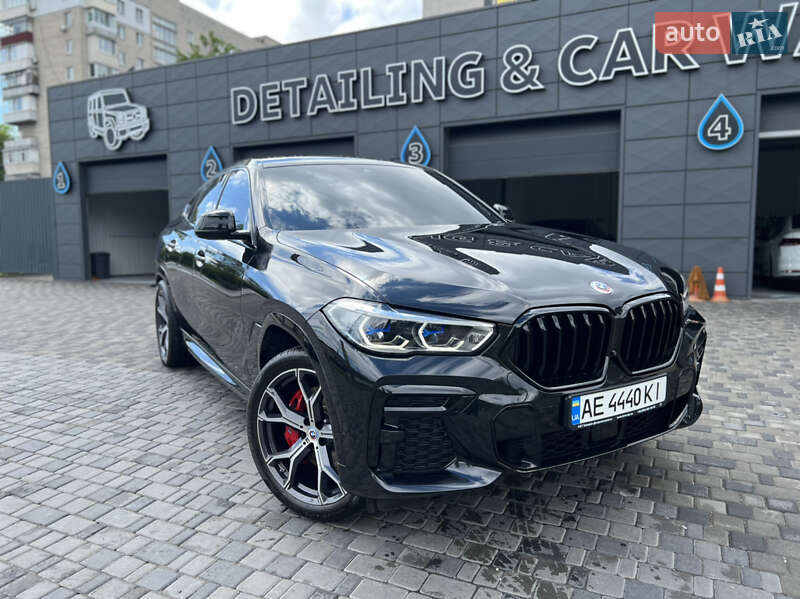 Позашляховик / Кросовер BMW X6 2022 в 