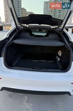 Внедорожник / Кроссовер BMW X6 2011 в 