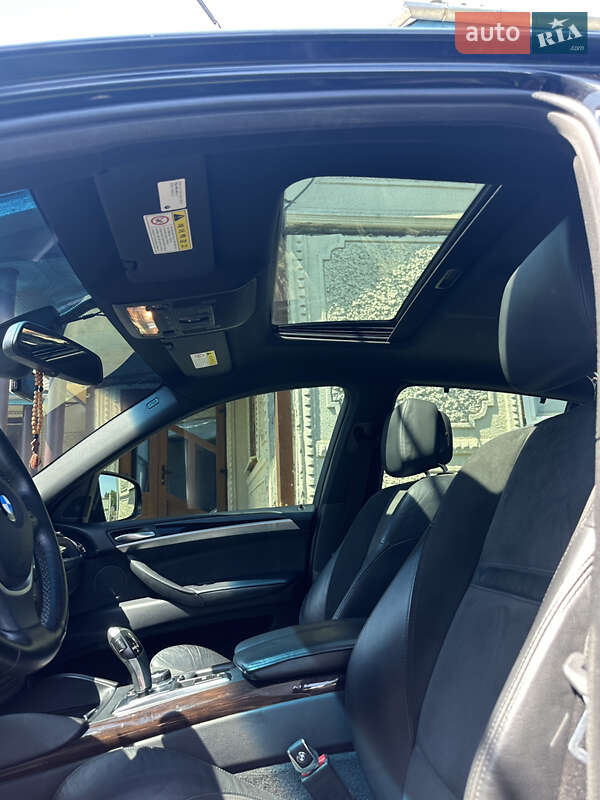 Внедорожник / Кроссовер BMW X6 2012 в Черновцах