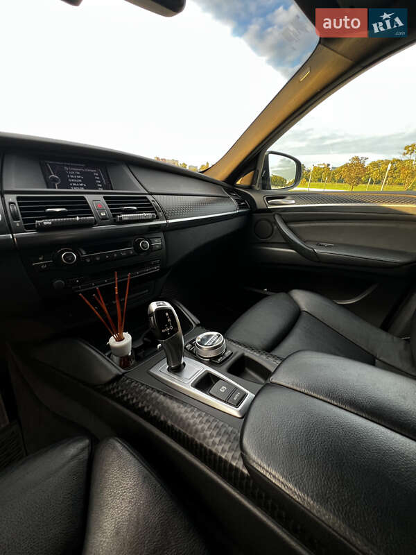 Позашляховик / Кросовер BMW X6 2012 в Чернівцях