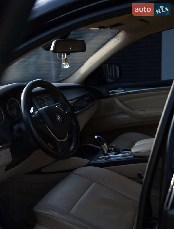 Внедорожник / Кроссовер BMW X6 2010 в Полтаве