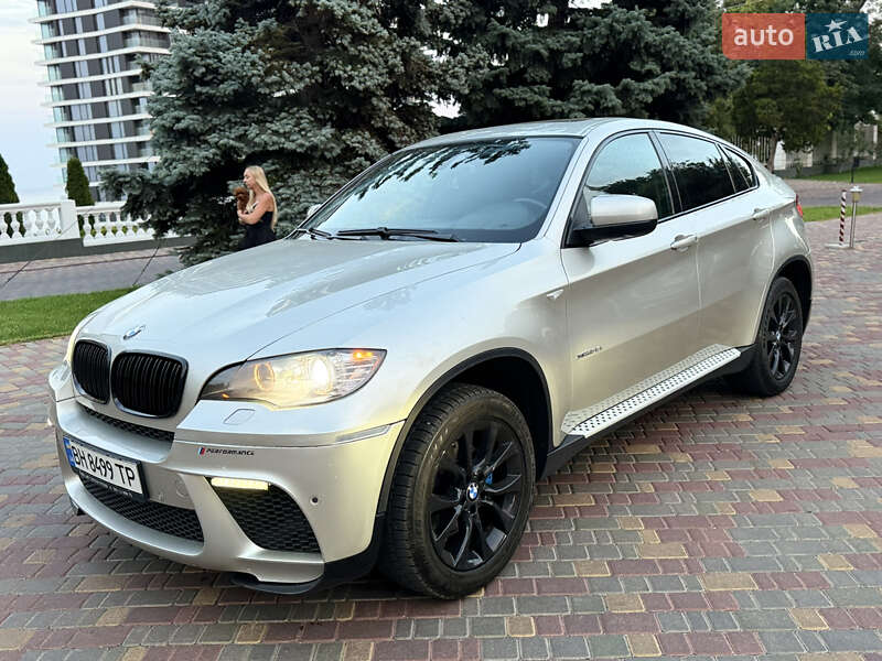 BMW X6 2011