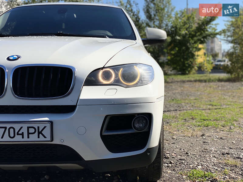 Позашляховик / Кросовер BMW X6 2012 в Києві
