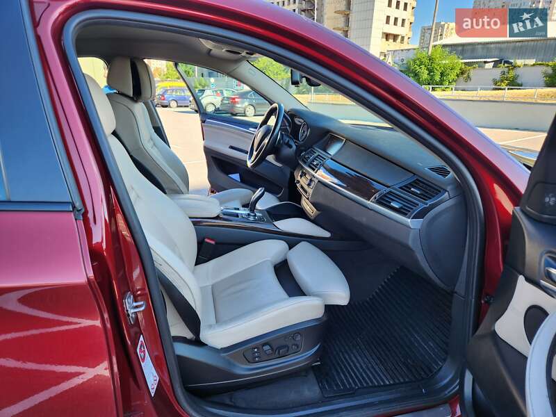 Внедорожник / Кроссовер BMW X6 2012 в Киеве