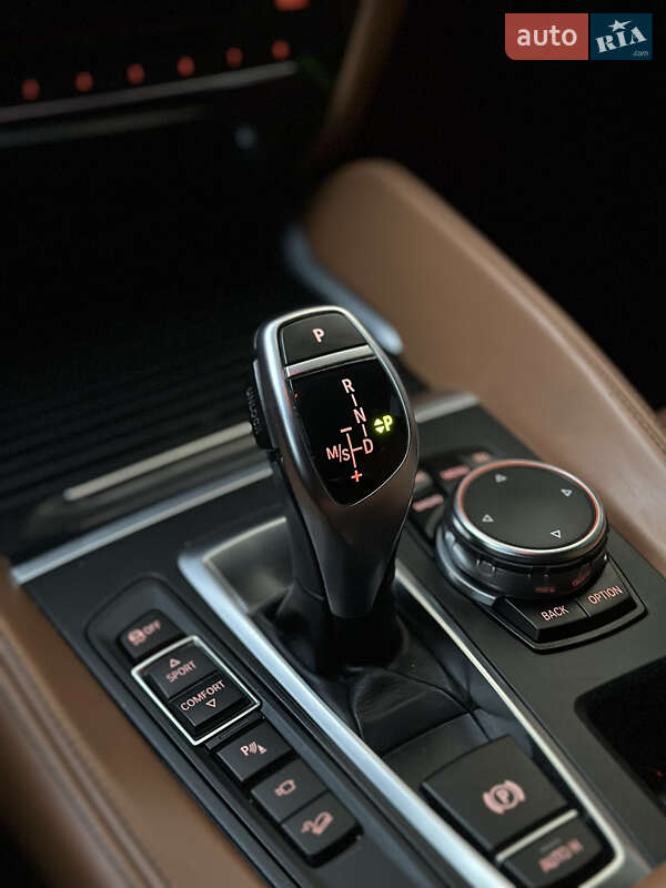Позашляховик / Кросовер BMW X6 2015 в Харкові