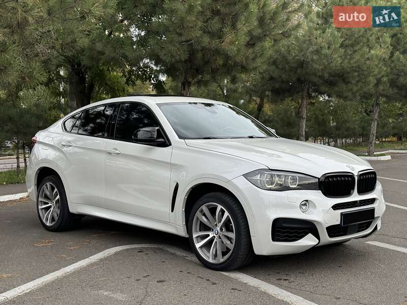 Внедорожник / Кроссовер BMW X6 2015 в Одессе