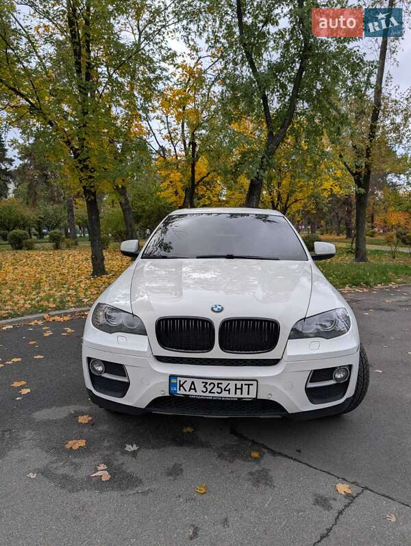 Позашляховик / Кросовер BMW X6 2012 в Києві