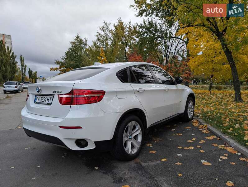 Позашляховик / Кросовер BMW X6 2012 в Києві