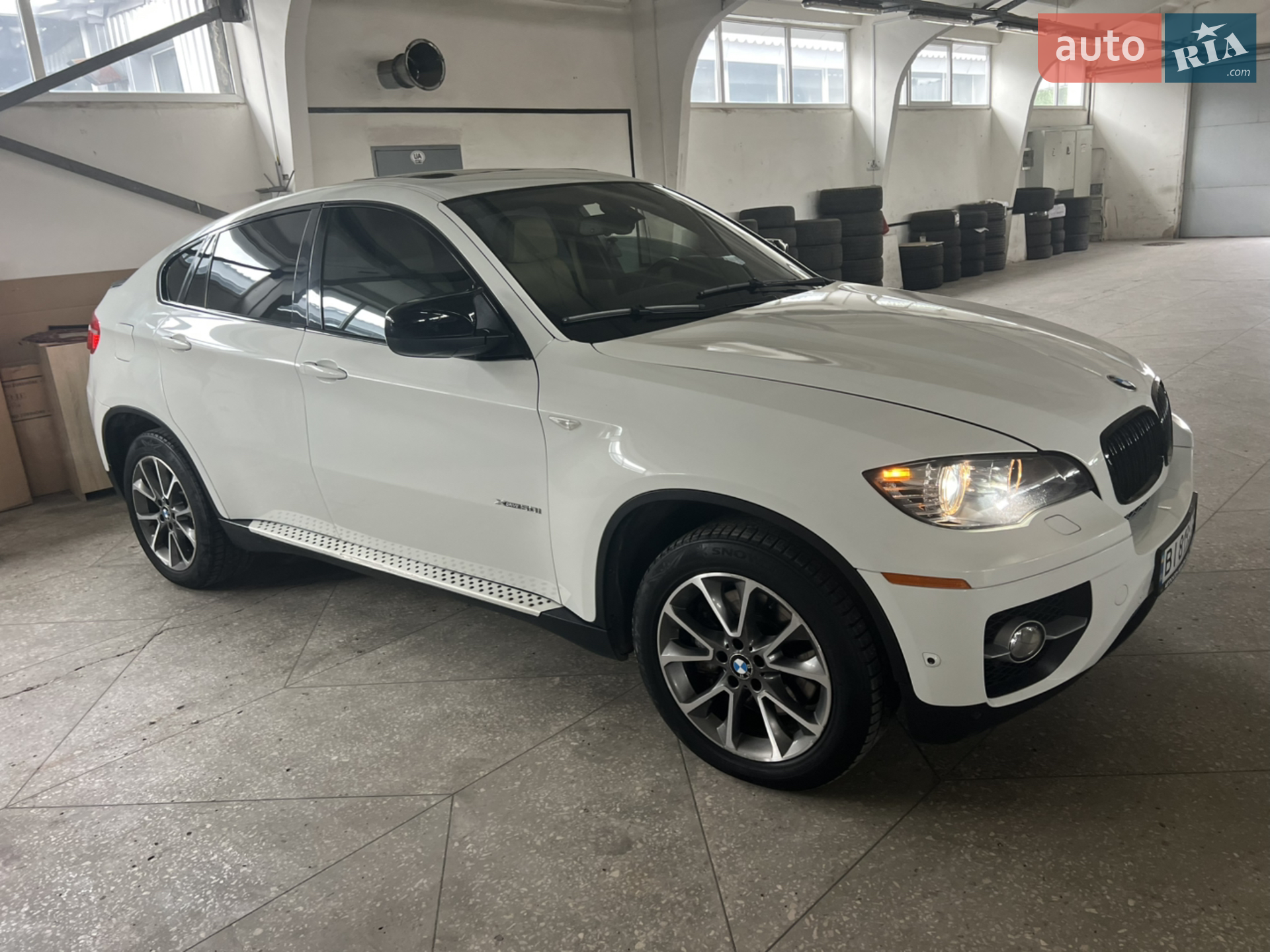 2010 BMW X6 - мініатюра 2