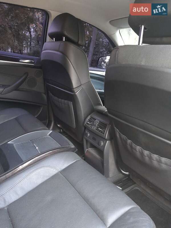 Внедорожник / Кроссовер BMW X6 2011 в Запорожье