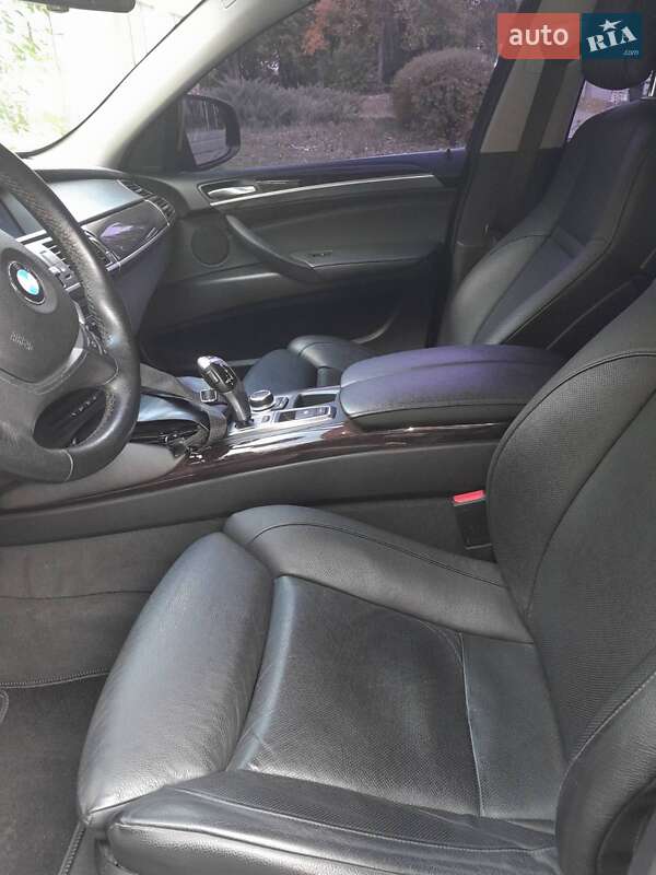 Внедорожник / Кроссовер BMW X6 2011 в Запорожье
