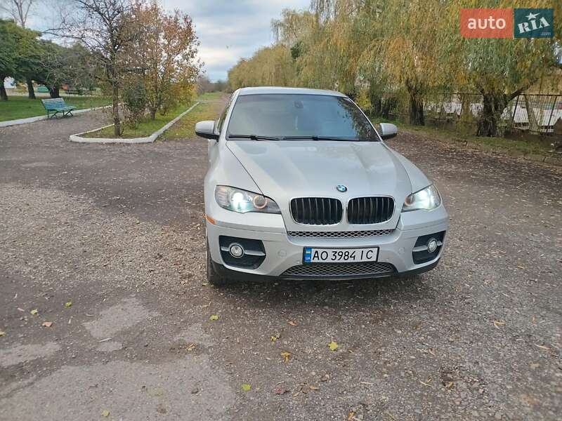 BMW X6 2011