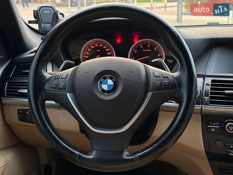 Внедорожник / Кроссовер BMW X6 2011 в Киеве