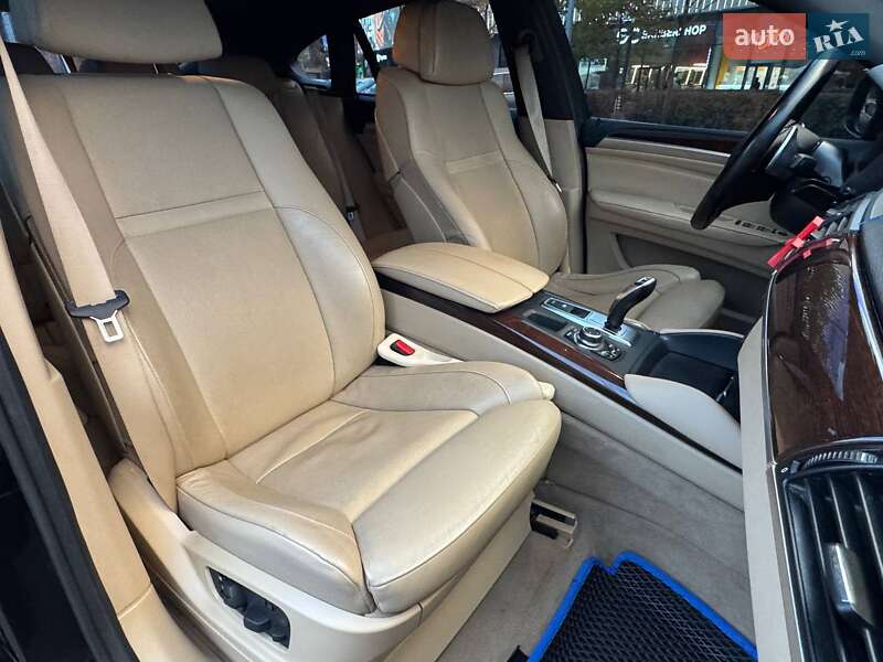 Внедорожник / Кроссовер BMW X6 2011 в Киеве