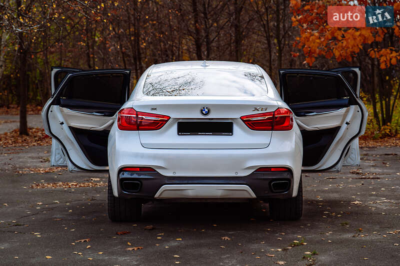 Внедорожник / Кроссовер BMW X6 2015 в Киеве
