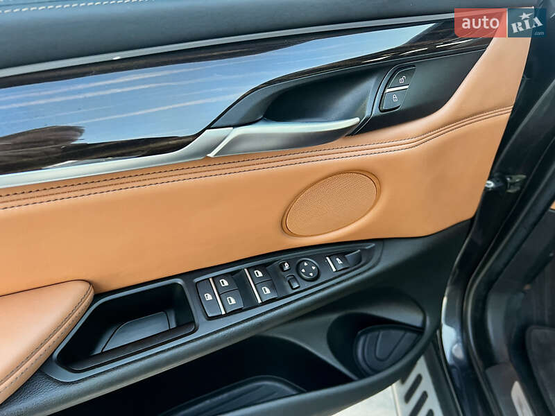 Внедорожник / Кроссовер BMW X6 2016 в Киеве