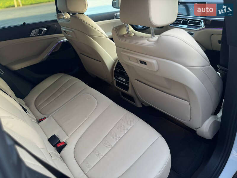 Позашляховик / Кросовер BMW X6 2020 в Чернівцях