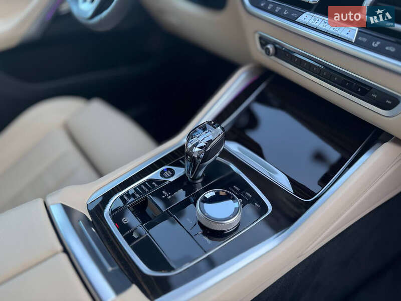 Позашляховик / Кросовер BMW X6 2020 в Чернівцях