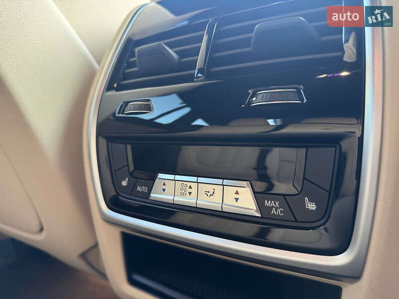 Позашляховик / Кросовер BMW X6 2020 в Чернівцях