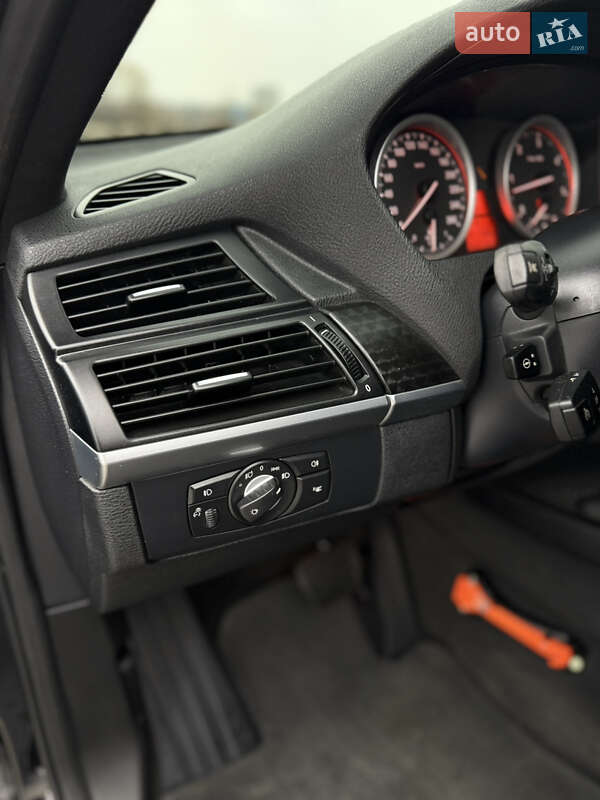 Внедорожник / Кроссовер BMW X6 2011 в Черновцах