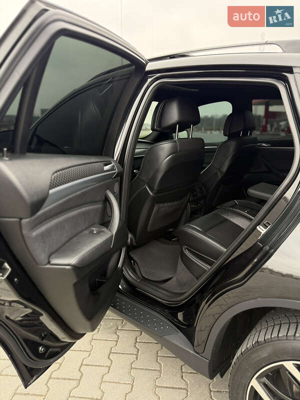 Внедорожник / Кроссовер BMW X6 2011 в Черновцах