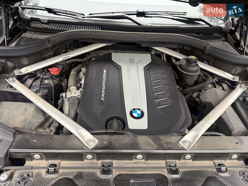 Внедорожник / Кроссовер BMW X6 2020 в Киеве