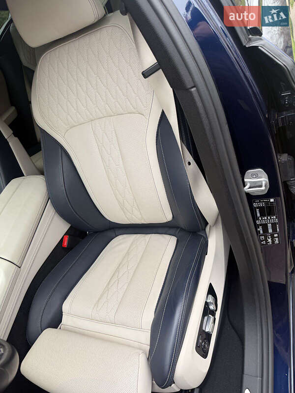 Внедорожник / Кроссовер BMW X6 2020 в Киеве