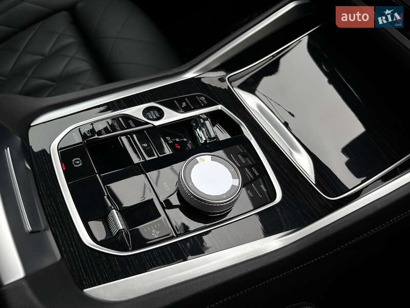 Внедорожник / Кроссовер BMW X6 2023 в Киеве