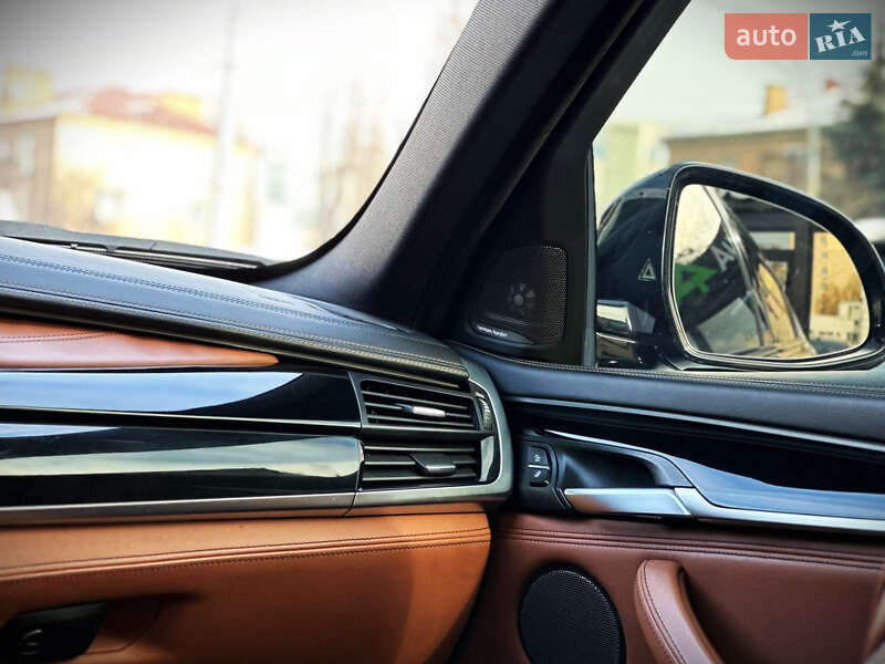 Внедорожник / Кроссовер BMW X6 2016 в Киеве