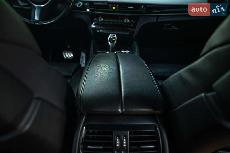 Внедорожник / Кроссовер BMW X6 2016 в Луцке